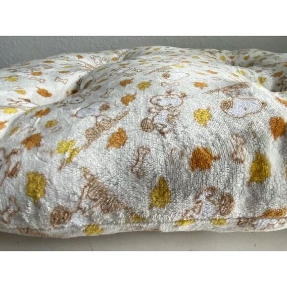 PEANUTS SNOOPY Pillow Cozy Pet BED Super Soft Beige Autumn Fall Leaves Bones NEW - Picture 16 of 16